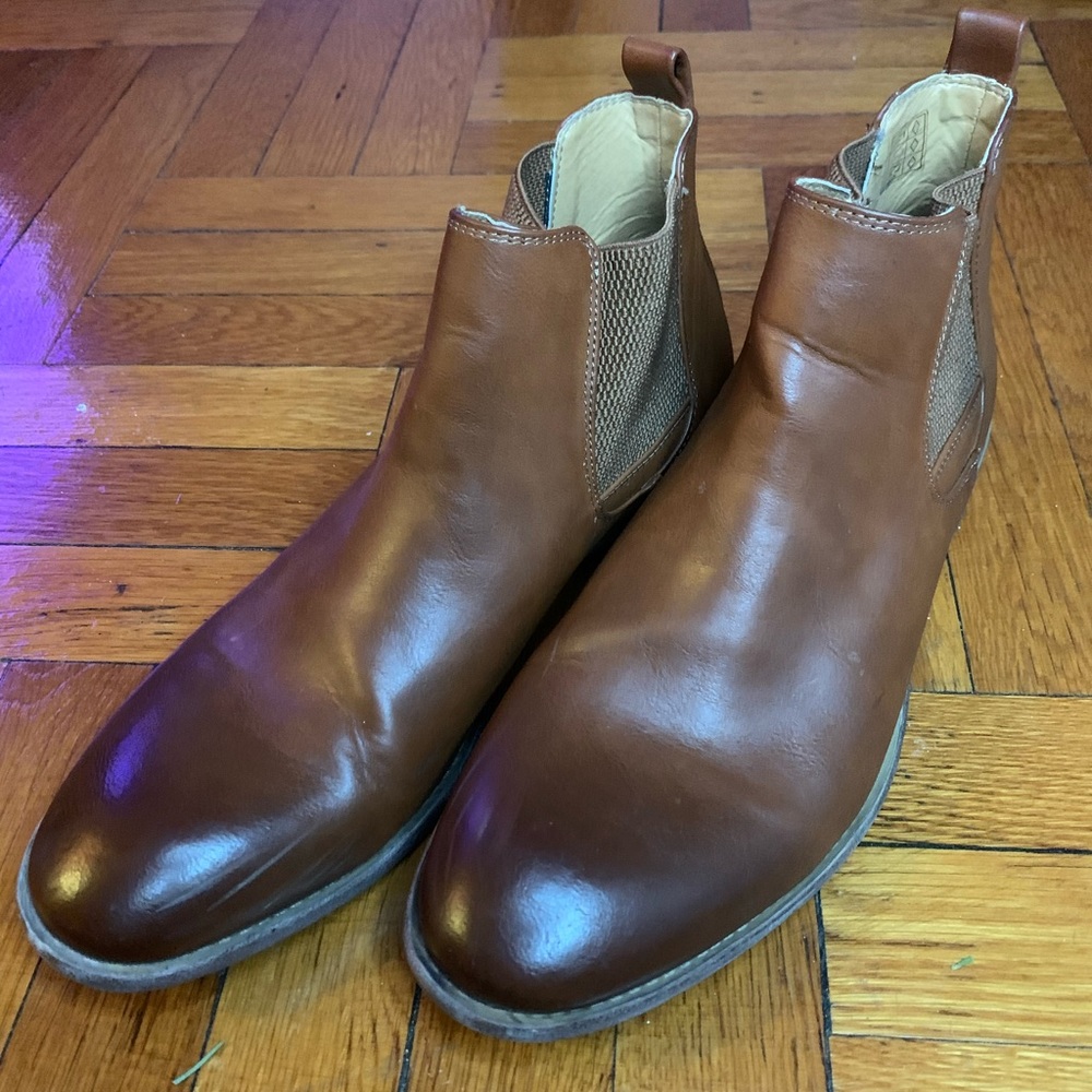 RW by Robert Wayne Chelsea Boots